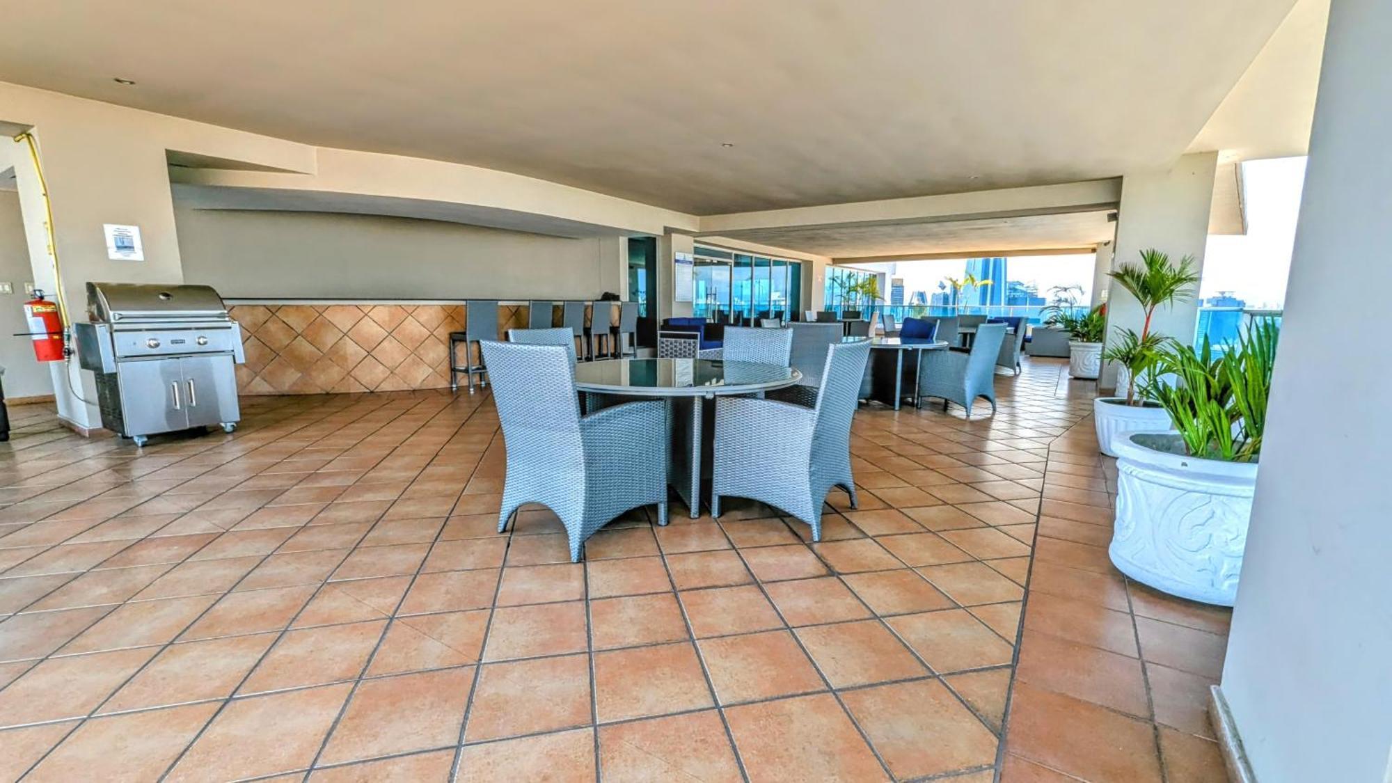 Yc 701 L Amazing Building On Balboa Avenue Apartamento